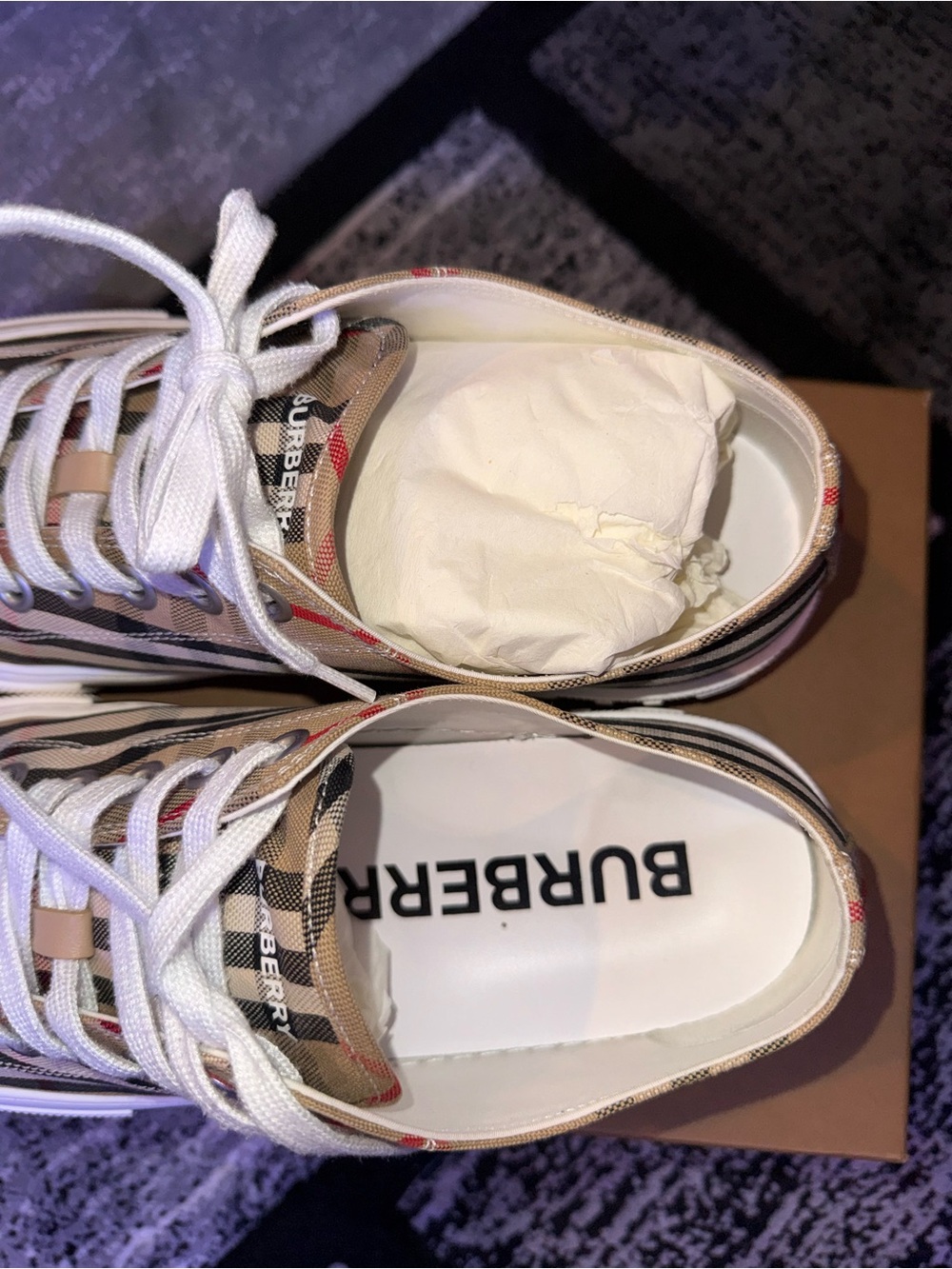 Burberry Low-Top Sneakers with - Picture 2 of 8
